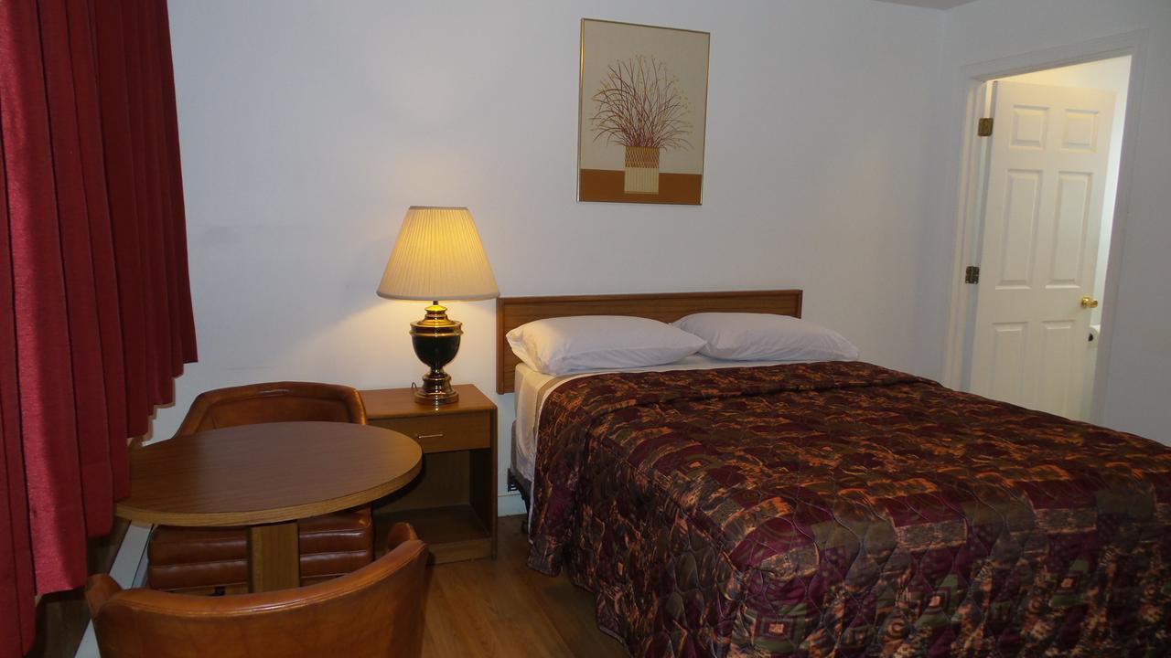 Golden Lion Motel Raymond Zewnętrze zdjęcie